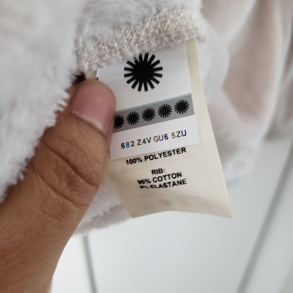 Ugg top - Picture 6 of 6